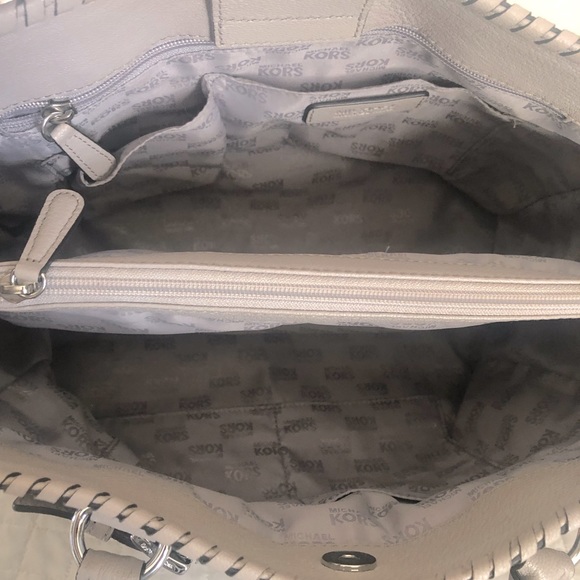 Michael Kors Gray Purse - Picture 4 of 8